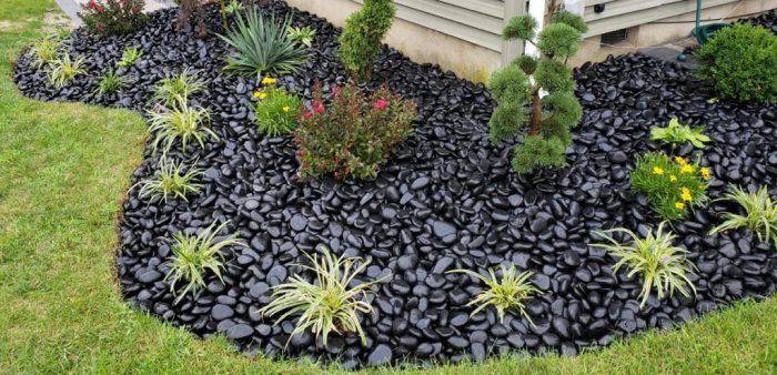 Polished Black Rainforest Pebble Stone 1 to 2 inches - 2000 LBS - tilestate